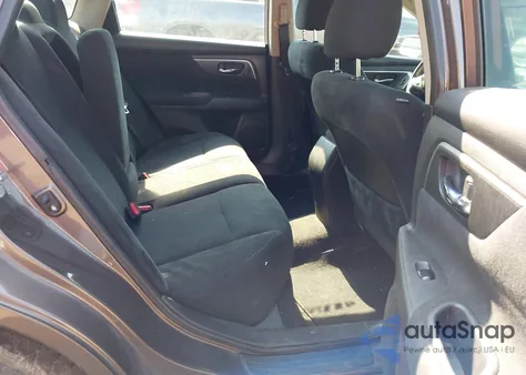 2015 Nissan Altima 2.5 Sv z USA, uszkodzony, nr VIN 1N4AL3AP0FC184507